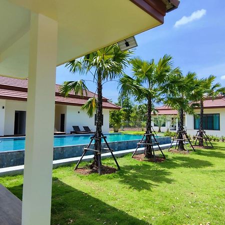 Isan Golf & Adventure Hotel Udon Thani Zewnętrze zdjęcie