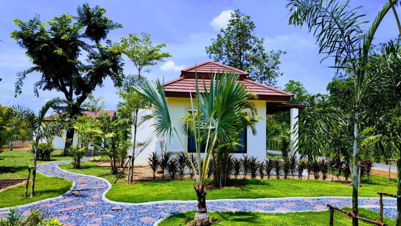 Isan Golf & Adventure Hotel Udon Thani Zewnętrze zdjęcie