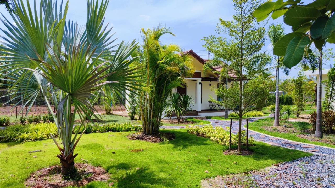 Isan Golf & Adventure Hotel Udon Thani Zewnętrze zdjęcie