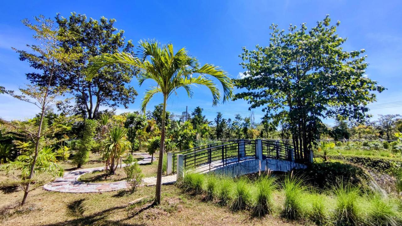 Isan Golf & Adventure Hotel Udon Thani Zewnętrze zdjęcie