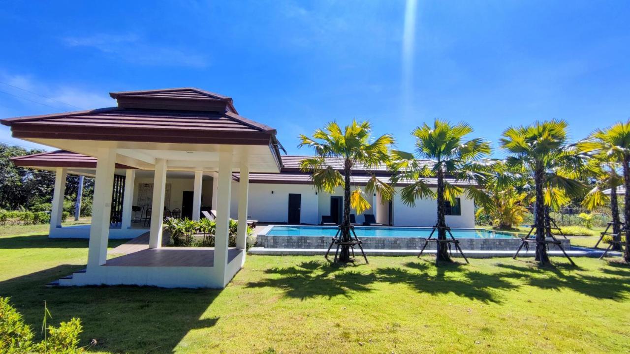 Isan Golf & Adventure Hotel Udon Thani Zewnętrze zdjęcie
