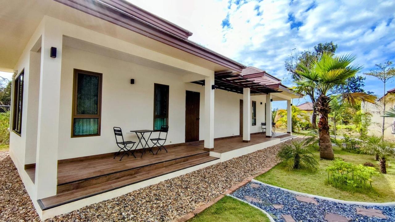 Isan Golf & Adventure Hotel Udon Thani Zewnętrze zdjęcie